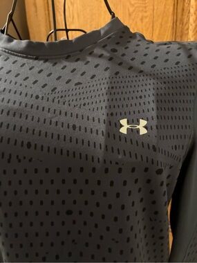 Under Armour Women’s Charcoal Black Dot-Print Long Sleeve Cold Gear